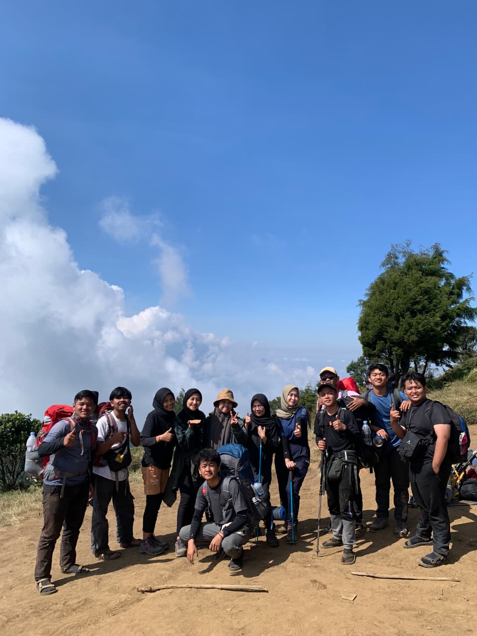 Bertemu dengan grup lain